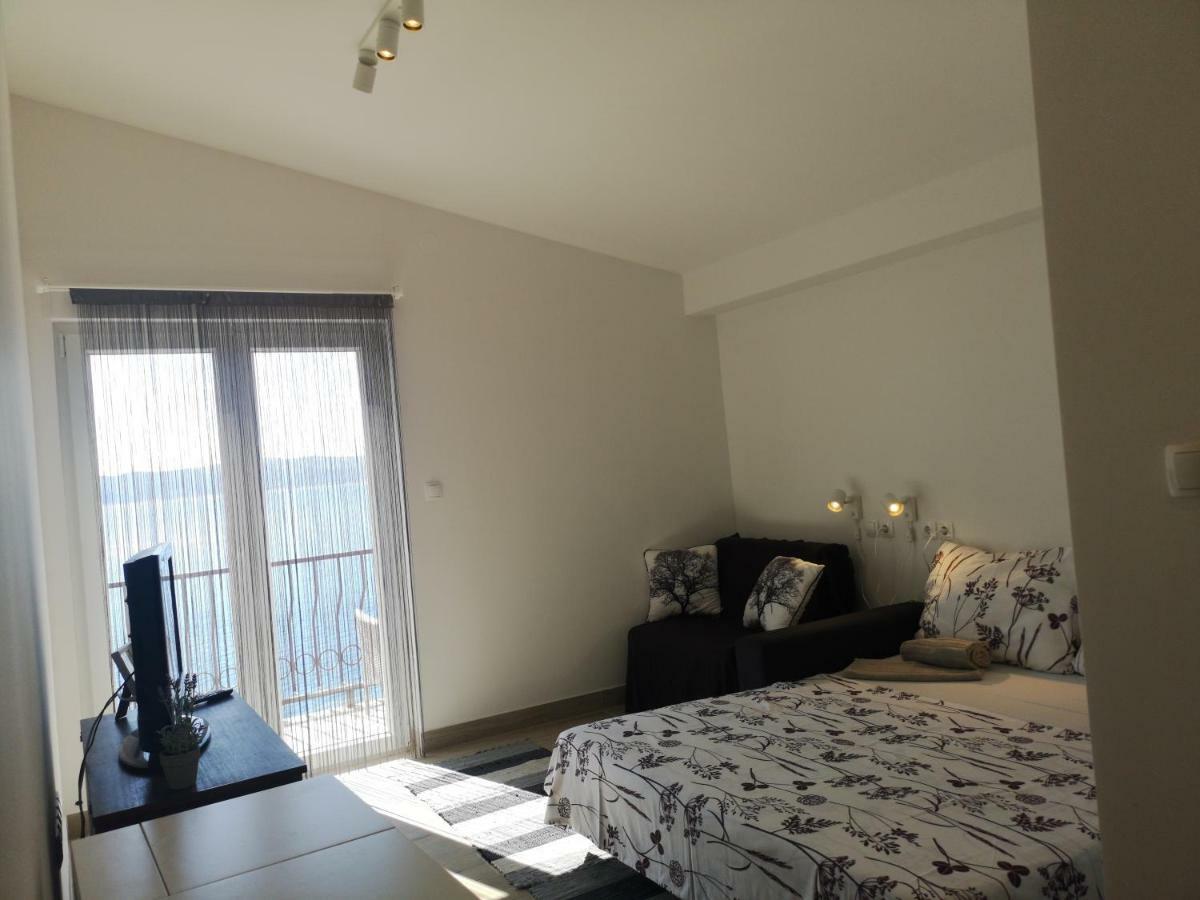 Apartman Studio Kod Ujevica Baska Voda Luaran gambar